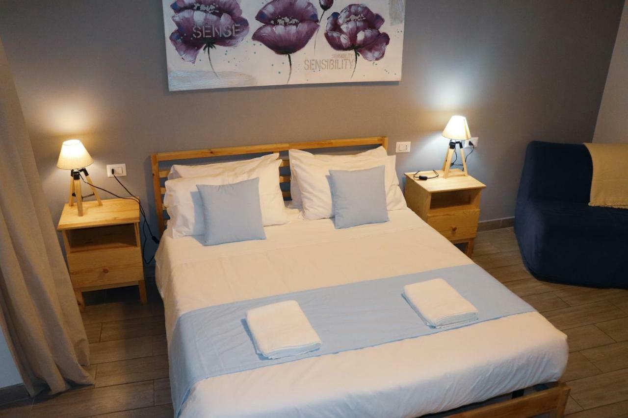Etruska Porta Pia Guesthouse Rome Bagian luar foto